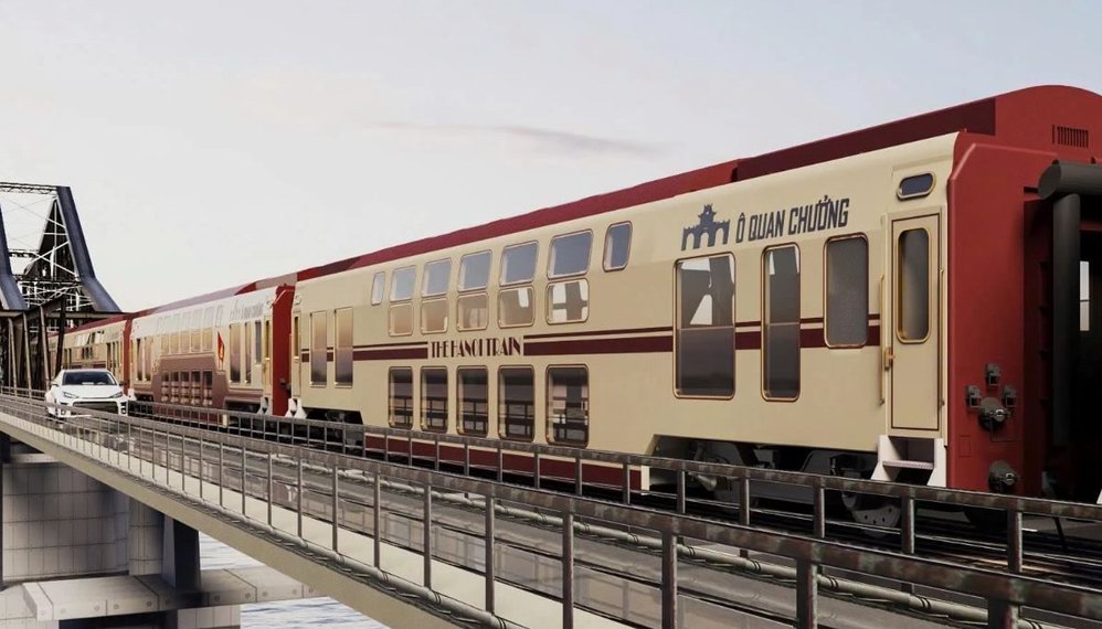 Experience unique Hanoi Train appearing for the first time Experience unique Hanoi Train appearing for the first time